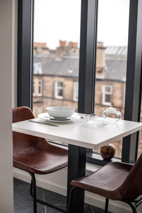 Bright Studios And Ensuite Bedrooms At Mcdonald Road In Edinburgh Exterior photo